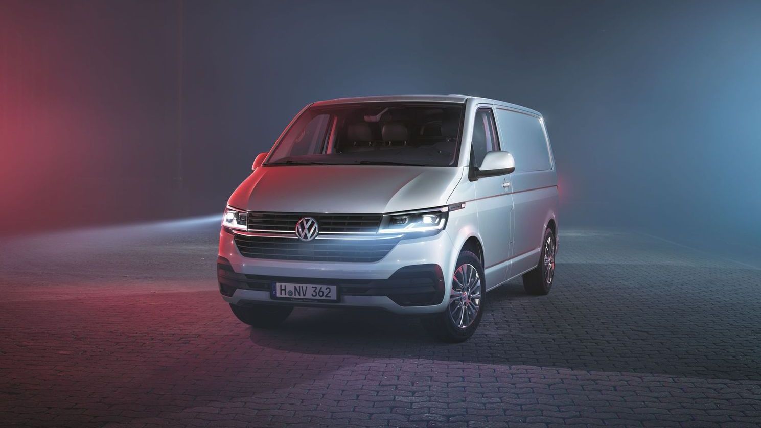 VW Transporter 6.1 Weiss Halle