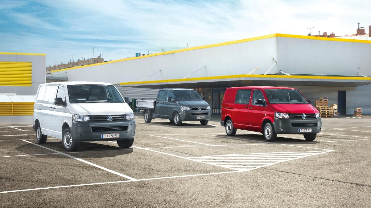 transporter-range-t5-Kastenwagen-Pritsche-rot-weiß-grau
